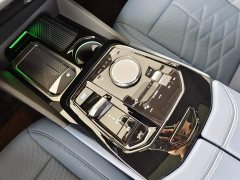 BMW i5 eDrive 40L M Sport Package - ფოტო 13