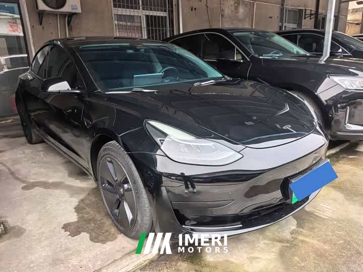 Tesla Model 3 Rear-Wheel Drive