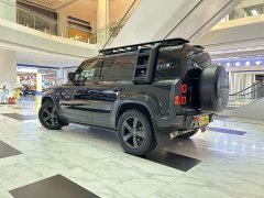 Land Rover Defender 110 P400 Dark Edition - ფოტო 7