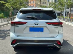 Toyota Crown Venza 2.5L HEV AWD Premium - ფოტო 7