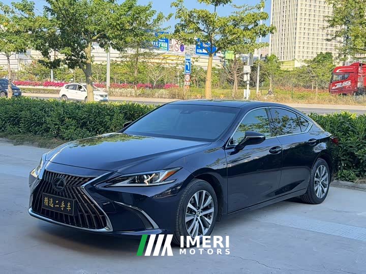 Lexus ES 200 Premium Edition - ავტომობილი ჩინეთიდან