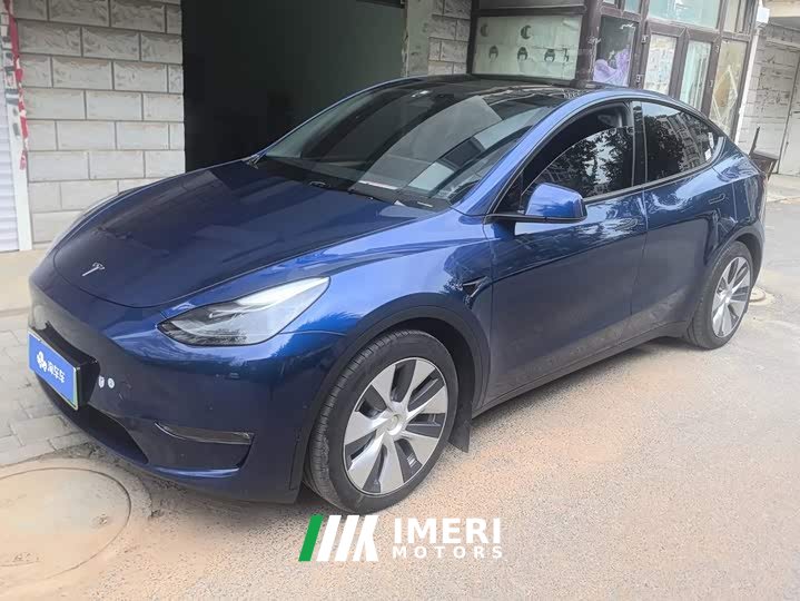 Tesla Model Y Standard Range RWD
