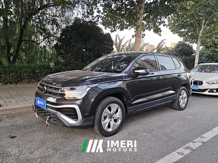 Volkswagen Touareg 300TSI Two-Wheel Drive Crescent Edition - car from China