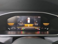 Volkswagen Touareg 300TSI Two-Wheel Drive Crescent Edition - photo 14