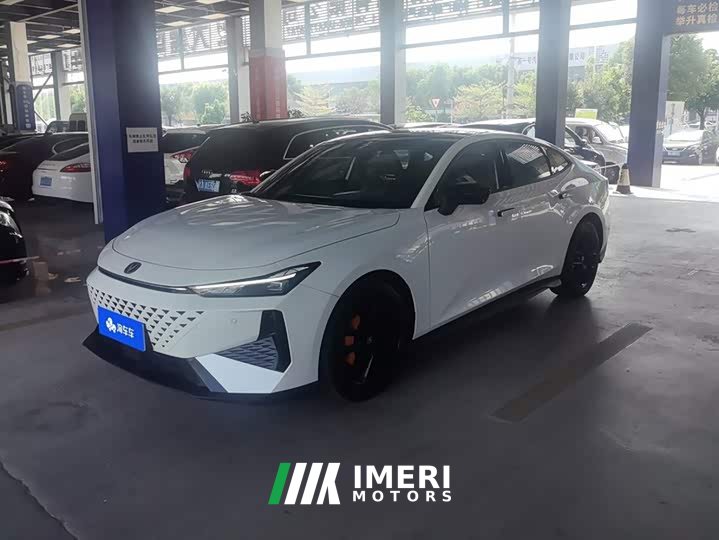 Changan UNI-V 1.5T Premium - ავტომობილი ჩინეთიდან