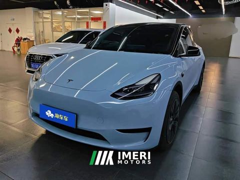 2024 Tesla Model Y Rear-Wheel Drive