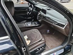 BMW 7 Series 730Li M Sport Package - ფოტო 8
