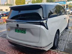 Buick GL8 New Energy Luzun Respect Edition 7-Seater - ფოტო 16