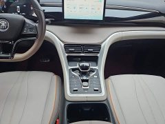 BYD Song Pro New Energy DM-i 71KM Glory Edition Pilot - ფოტო 16