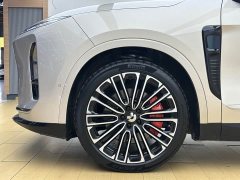 NIO ES8 Six-Seat Executive Signature Edition - ფოტო 19