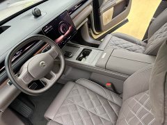 NIO ES8 Six-Seat Executive Signature Edition - ფოტო 6
