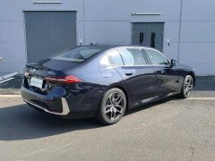 BMW 5 Series 530Li Premier Luxury Package - ფოტო 3