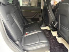 Tesla Model Y Long Range All-Wheel Drive - ფოტო 13