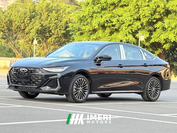 Chery Arrizo 8 PRO 1.6T DCT Luxury Edition