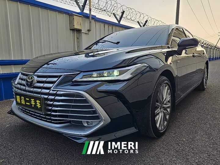 Toyota Avalon Hybrid 2.0L Luxury - car from China