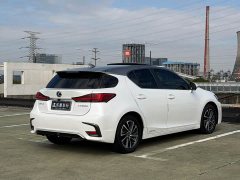 Lexus CT CT200h Comfort Edition Two-Tone Paint - ფოტო 11