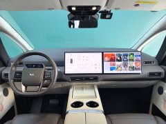 Li Auto Li Xiang MEGA Ultra - ფოტო 8