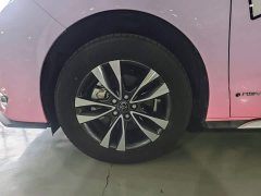 Toyota Gravia 2.5L Hybrid Prestige Plus AWD - ფოტო 10
