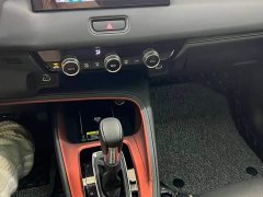 Honda Vezel 1.5L CVT Luxury - ფოტო 12