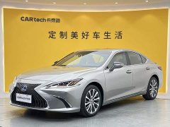 Lexus ES 300h Premium Edition - ფოტო 1