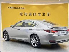 Lexus ES 300h Premium Edition - ფოტო 6