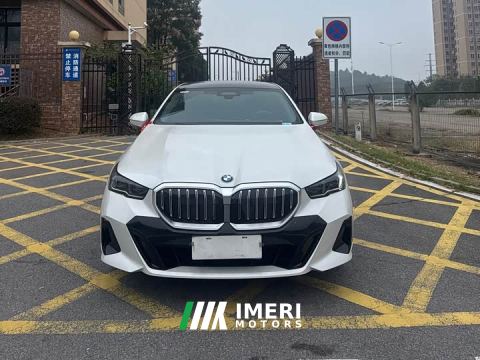 2025 BMW 5 Series 530Li Luxury M Sport Package