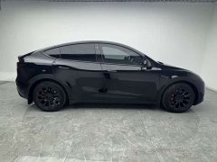 Tesla Model Y Rear-Wheel Drive - ფოტო 5