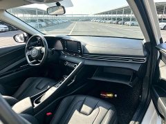 Hyundai Elantra 1.5L CVT Luxury - ფოტო 5