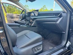 Toyota Camry Hybrid 2.0L HGVP Luxury - ფოტო 8