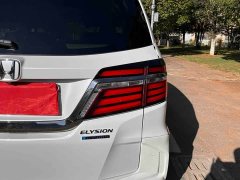 Honda Elation 2.0L Hybrid Comfort Edition - ფოტო 11