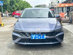 Hyundai Elantra 1.5L CVT Luxury - photo 2