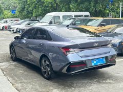Hyundai Elantra 1.5L CVT Luxury - photo 9