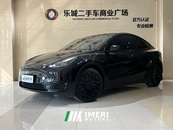Tesla Model Y Facelift Rear-Wheel Drive