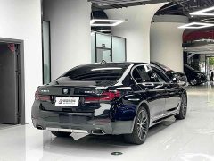 BMW 5 Series Facelift 530Li Premier M Sport Package - ფოტო 11