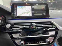 BMW 5 Series Facelift 530Li Premier M Sport Package - ფოტო 14