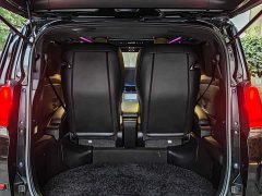 Lexus LM 300h Four-Seat Royal Edition - фото 10