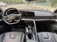 Hyundai Elantra 1.5L CVT Luxury - ფოტო 6