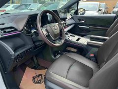 Toyota Gravia 2.5L Hybrid Prestige Plus AWD - photo 13