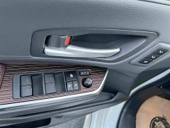 Toyota Gravia 2.5L Hybrid Prestige Plus AWD - photo 18