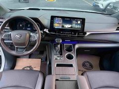 Toyota Gravia 2.5L Hybrid Prestige Plus AWD - photo 19