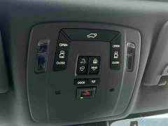 Toyota Gravia 2.5L Hybrid Prestige Plus AWD - photo 20