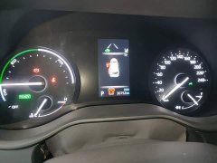 Toyota Gravia 2.5L Hybrid Comfort Edition - photo 11