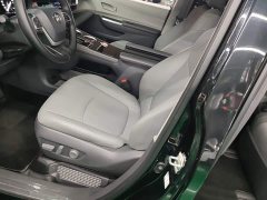 Toyota Gravia 2.5L Hybrid Comfort Edition - photo 14