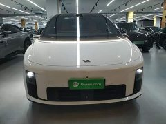 Li Auto i8 Standard Edition - ფოტო 2