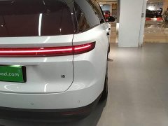 Li Auto i8 Standard Edition - ფოტო 7