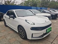 Lynk & Co 03 1.5T DCT Pro - фото 3