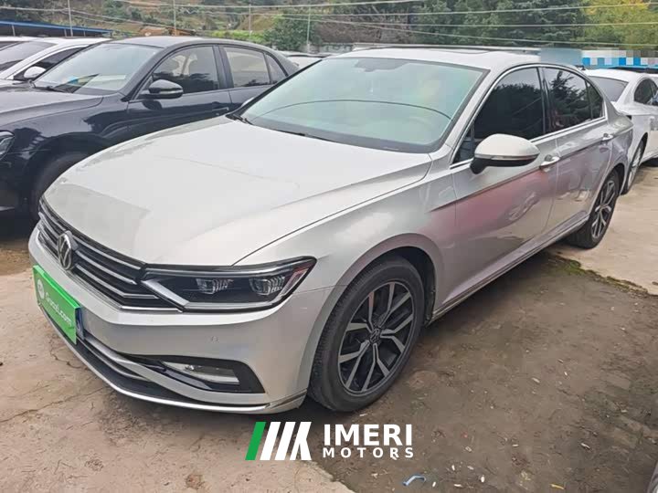 Volkswagen Magotan 330TSI DSG Advance