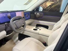IM Motors Zhiji LS8 52 Max Tech Flagship 5-Seater - ფოტო 8
