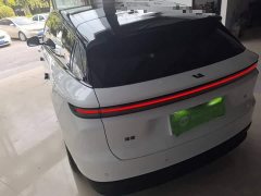 Li Auto i6 Two-Wheel Drive Standard - ფოტო 4