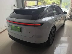 Li Auto i6 Two-Wheel Drive Standard - ფოტო 6